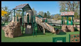 لعب مستوحى من الطبيعة: جلب الهواء الطلق إلى الداخل لحيواناتك الأليفة