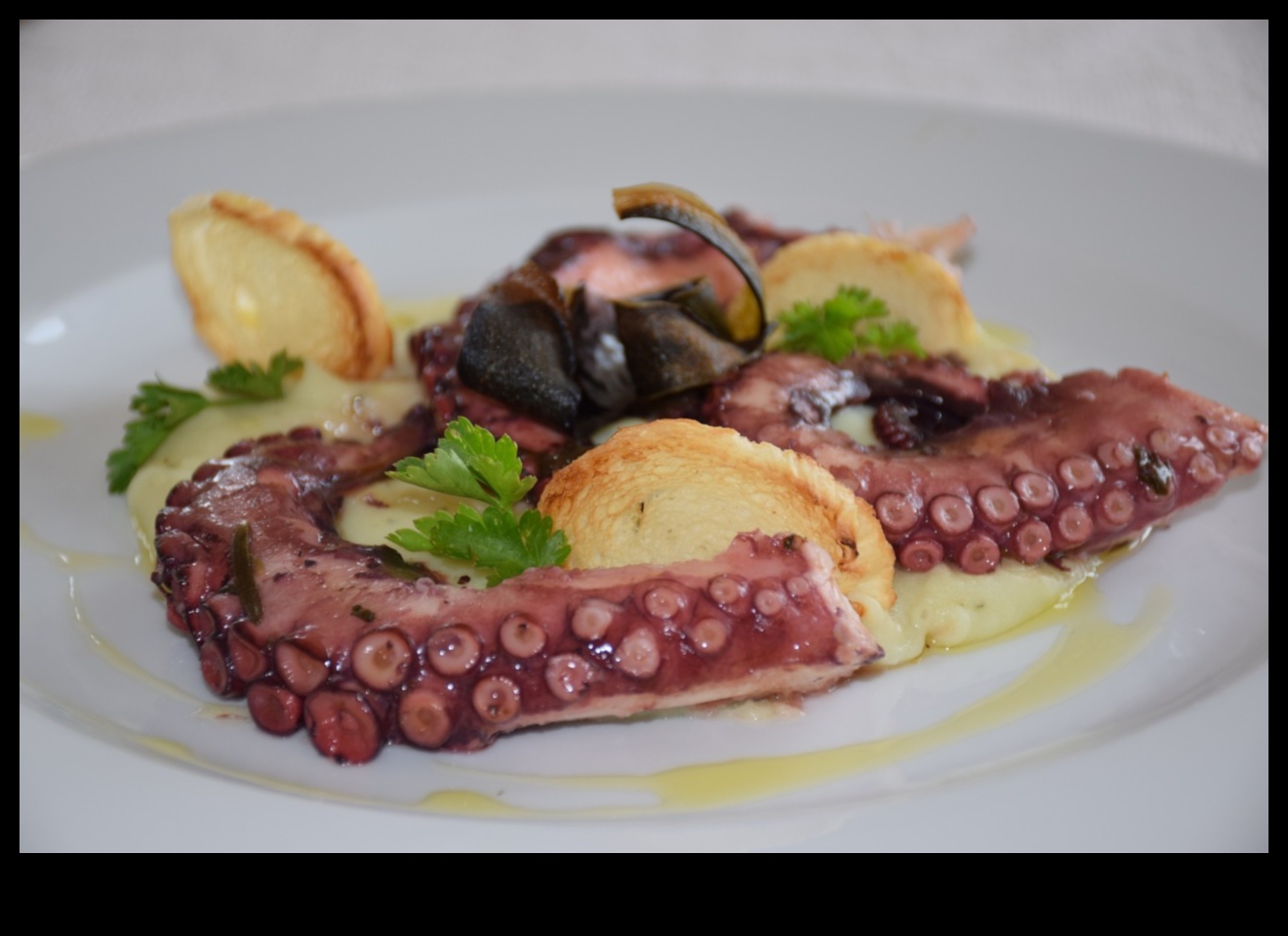 الرحلات الاستكشافية الأبيقورية: رحلة فاخرة لعشاق الطعام بداخلك 1 البعثات الأبيقورية: مغامرات الطهي في المركبات الفاخرة